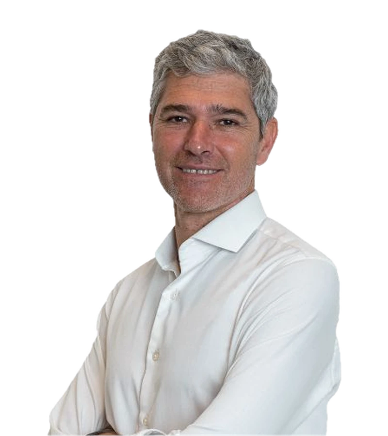 Thomas, founder of Be Protected Abroad and its team of international insurance advisors